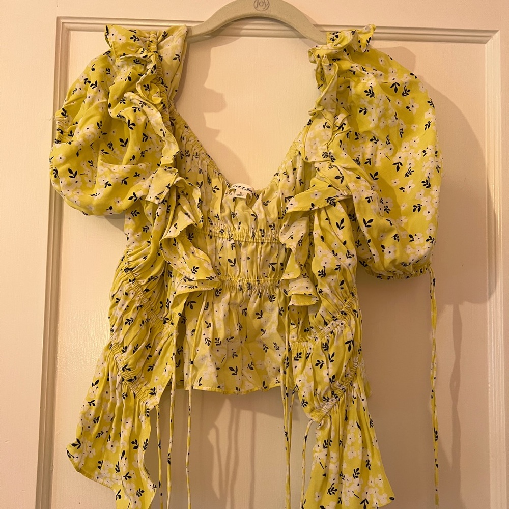 For love and lemons tie in the front top